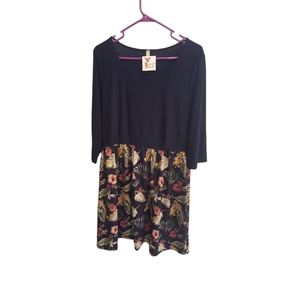 New with tags womens navy blue floral dress size 16 from Perfectly Priscilla